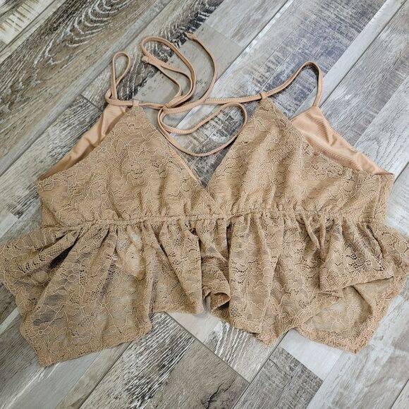 New Forever 21 Lace Knit Handkerchief Cropped Cami Size XL - Picture 5 of 9